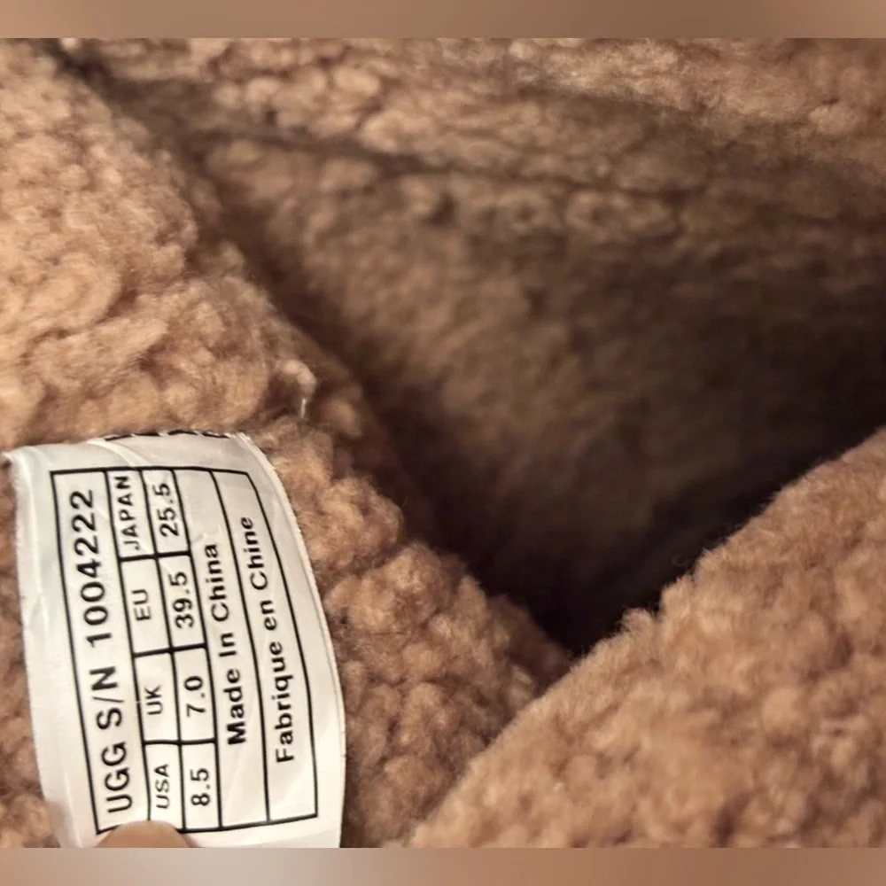 LIKE NEW UGG PLATFORM “BELOW THE KNEE” LEATHER & SHEEPSKIN BOOTS  SZ 8.5 - Picture 9 of 12